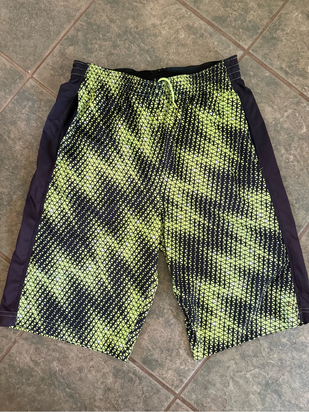 🎀3/$25🎀 Xersion Neon Green and Black Mesh-Pattern Athletic Shorts
